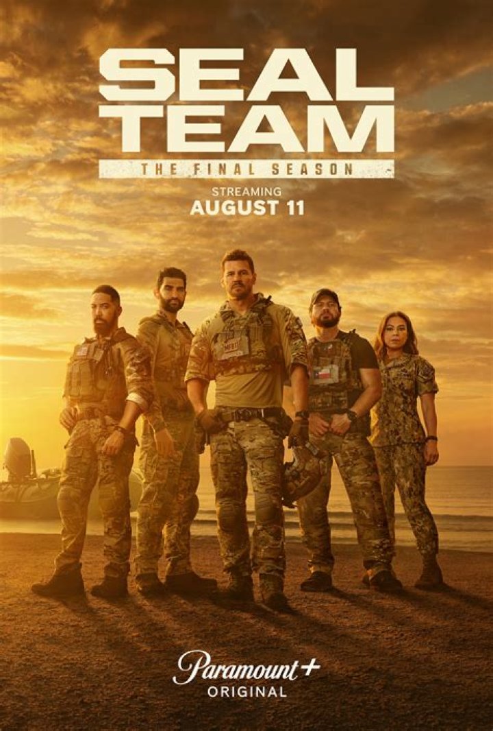 Does anything happen to the dog on SEAL Team?